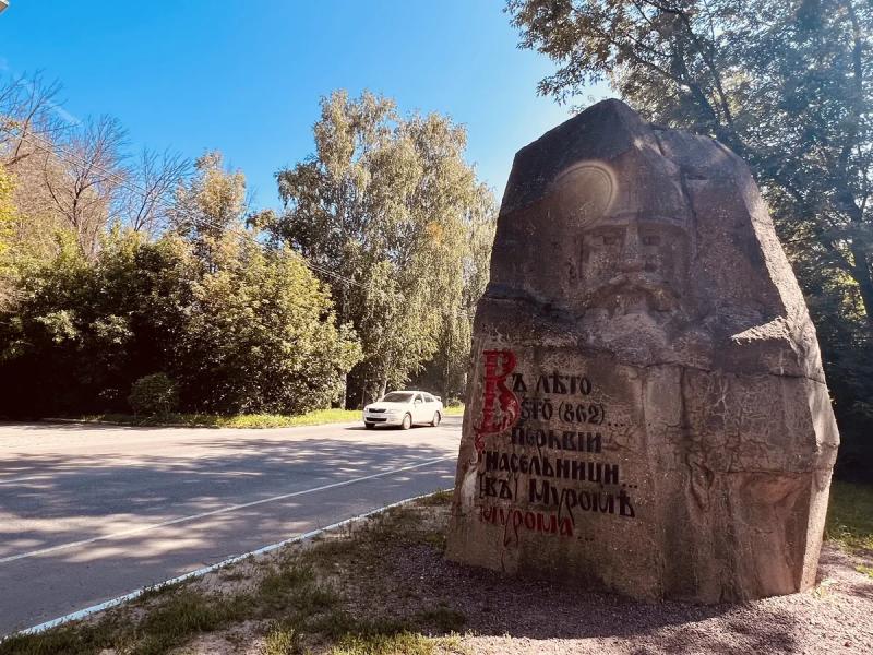 Куда съездить на машине из Москвы на выходные с возрастными родителями: локации, отели, траты